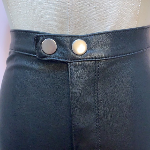 NWOT H&M DIVIDED BLACK SOFT FAUX LEATHER SKINNY STRAIGHT-LEG PANTS - Picture 6 of 6